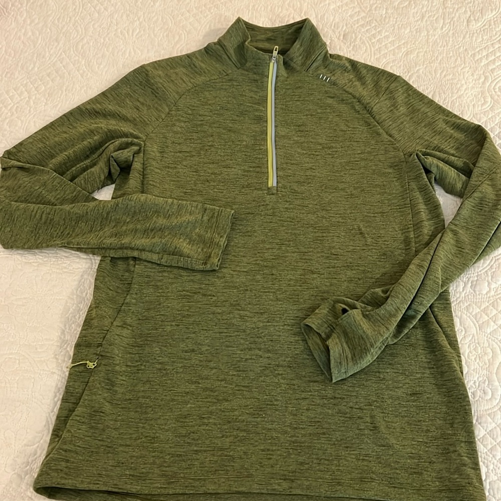 Lululemon quarter zip excellent used condition